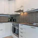 Renkaranta - Modern For 8-12 Person, Own Beach, Sauna & Hot Tub - Surrounded By Forests Hämeenlinna