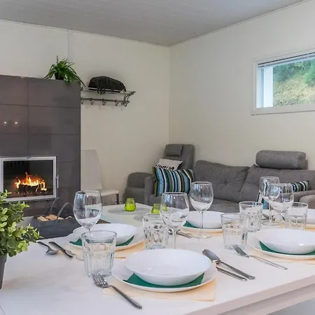 别墅 Renkaranta - Modern For 8-12 Person, Own Beach, Sauna & Hot Tub - Surrounded By Forests *