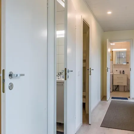 Renkaranta - Modern For 8-12 Person, Own Beach, Sauna & Hot Tub - Surrounded By Forests *