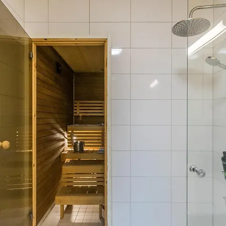 Villa Renkaranta - Modern For 8-12 Person, Own Beach, Sauna & Hot Tub - Surrounded By Forests