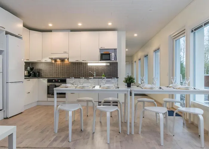 Renkaranta - Modern For 8-12 Person, Own Beach, Sauna & Hot Tub - Surrounded By Forests Villa Hämeenlinna