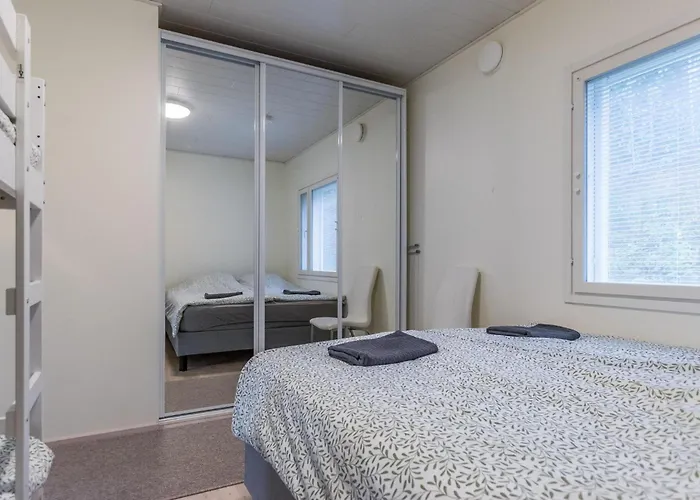 Renkaranta - Modern For 8-12 Person, Own Beach, Sauna & Hot Tub - Surrounded By Forests Hämeenlinna