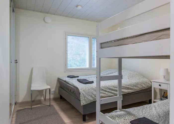 Renkaranta - Modern For 8-12 Person, Own Beach, Sauna & Hot Tub - Surrounded By Forests Hämeenlinna