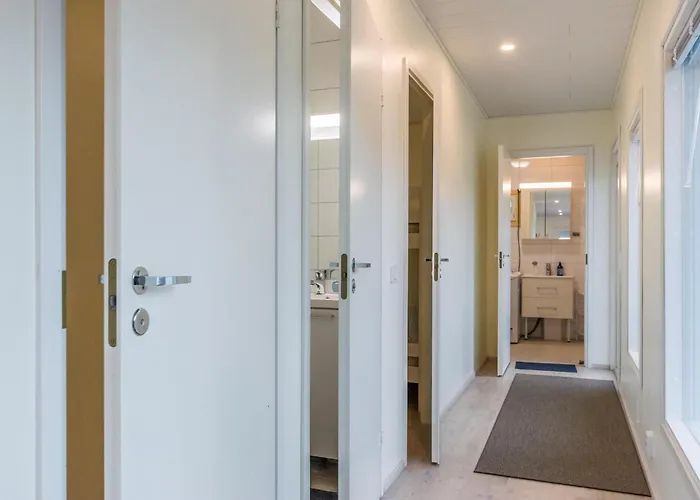 Renkaranta - Modern For 8-12 Person, Own Beach, Sauna & Hot Tub - Surrounded By Forests *